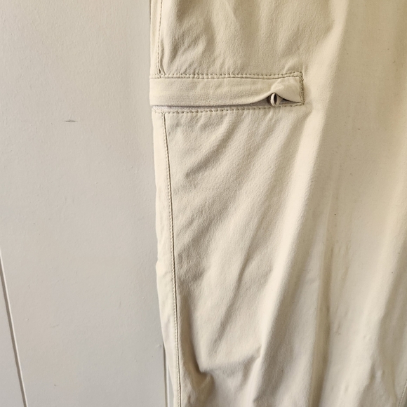 Eddie Bauer Convertible Hiking Pants Capri Roll Up Crop Camping Activewear - Picture 6 of 9
